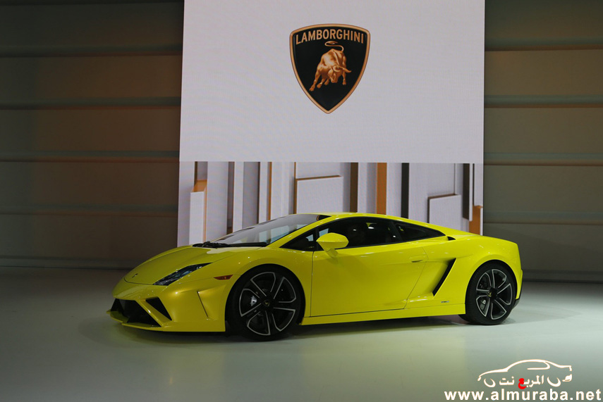 سيارات لمبرجيني افنتادور وجلاردو تنافس بشراسة بعد الكشف عنها في معرض باريس Lamborghini 2013 11